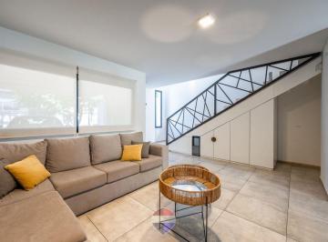 Casa · 140m² · 5 Ambientes · 1 Cochera · Venta Duplex 3 Dorm. Bv Principal Docta