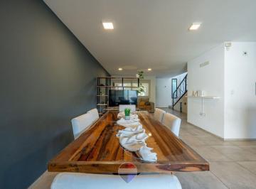 Casa · 140m² · 5 Ambientes · 1 Cochera · Venta Duplex 3 Dorm. Docta Primera Etapa