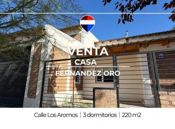 Casa · 220m² · 6 Ambientes · 1 Cochera · Casa en Venta en Fernandez Oro