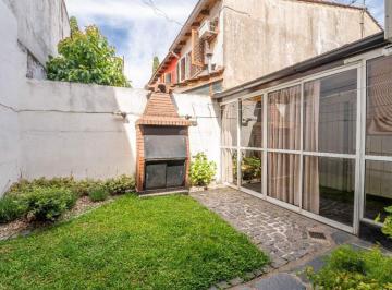 PH · 77m² · 4 Ambientes · 1 Cochera · Venta PH Tipo Casa 4 Amb Cochera Jardin Parrilla