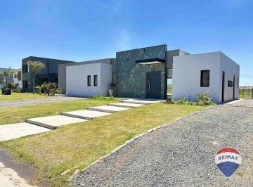 Casa · 150m² · 4 Ambientes · 2 Cocheras · Casa 4 Ambientes en Venta en La Alameda