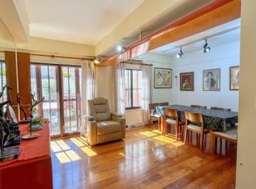 Casa · 244m² · 5 Ambientes · 2 Cocheras · Venta Casa Floresta 3 Pisos Terrazas Cochera Doble