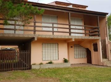 Casa de 7 ambientes, Costa Azul · Amplia Casa en Costa Azul San Bernardo A4cuadras de La Playa + 2departamentos