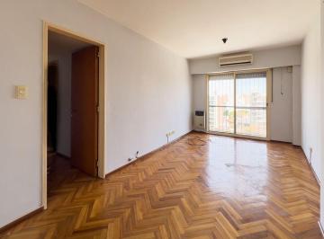 Departamento · 58m² · 3 Ambientes · Venta Departamento de Dos Dorm. Ba Martin