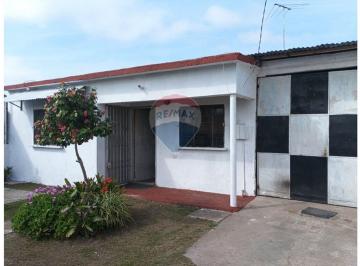 Casa · 154m² · 5 Ambientes · 1 Cochera · Venta Casa Tres Dorm. y Garaje Casavalle