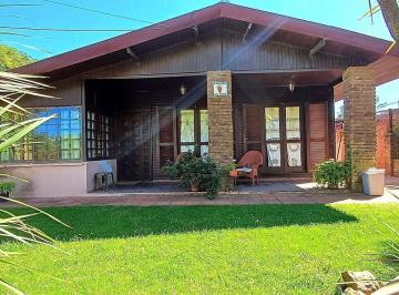 Casa · 224m² · 7 Ambientes · 2 Cocheras · Venta Casa 4 Dorm., Piscina Parque Solymar