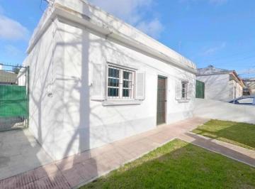 Casa · 116m² · 3 Ambientes · Venta Casa 2 Dorm. Ituzaingo con Renta.