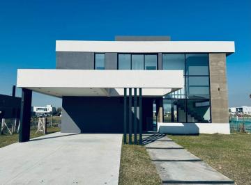 Casa · 165m² · 5 Ambientes · 4 Cocheras · Venta Casa Magallanes Pueblos del Plata Hudson