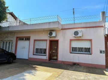Casa · 160m² · 4 Ambientes · 1 Cochera · Venta Casa 3 Dormit Jardin Ramos Mejia Apt. Credito