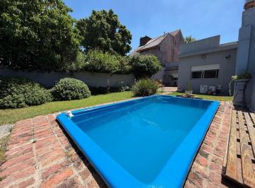 Casa · 164m² · 5 Ambientes · 2 Cocheras · Venta - Casa 5 Amb con Pileta en Boulogne