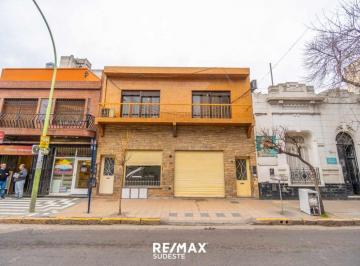Casa · 290m² · 5 Ambientes · 2 Casas + Local a La Calle