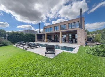Casa · 267m² · 6 Ambientes · 2 Cocheras · Alquiler Casa C/laguna 6 Amb - Barrio El Canton