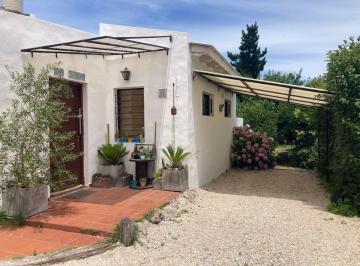 Casa · 140m² · 3 Ambientes · Venta Casa + Depto, Parque y Pileta, Claromeco