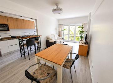 Departamento · 70m² · 4 Ambientes · 1 Cochera · Venta Dpto 4amb Frente Reciclado Cochera y Baulera