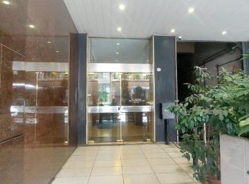 Departamento · 60m² · 2 Ambientes · Venta Departamento Refaccionado con 2 Patios