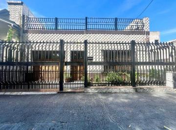Casa · 152m² · 3 Ambientes · 1 Cochera · Casa en Venta 3 Ambientes Mataderos