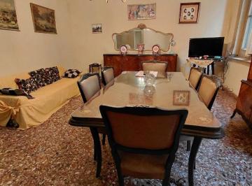 PH · 152m² · 5 Ambientes · PH en Venta 5 Ambientes en Almagro con Patio S/exp