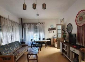 Casa · 175m² · 4 Ambientes · 1 Cochera · Casa 4 Ambientes Zona José León Suarez