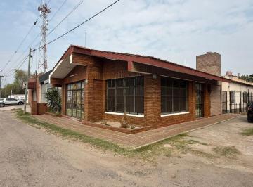 Casa · 488m² · 3 Ambientes · 3 Cocheras · Inversion Dos Casas Mas Local en Juarez Celman