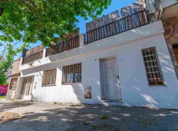 Casa · 120m² · 5 Ambientes · 1 Cochera · Venta - Casa 3 Dorm. - Echesortu