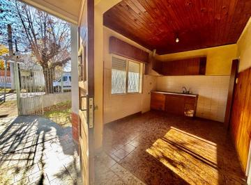 Casa · 135m² · 5 Ambientes · 1 Cochera · Venta Casa 5 Amb Cochera Villa Tesei