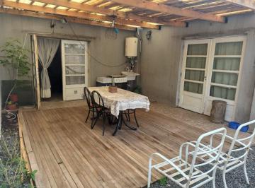 PH · 56m² · 3 Ambientes · 1 Cochera · PH Tipo Casa 3 Ambientes V Luzuriaga con Patio