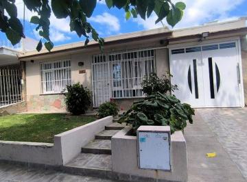 Casa · 153m² · 5 Ambientes · 1 Cochera · Venta Casa en Barrio Trapiche, Excelente Ubicacion