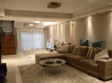 Departamento · 215m² · 5 Ambientes · 2 Cocheras · Venta Depto Duplex 5 Amb con Patio + Guardacoches
