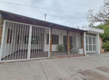 Casa · 123m² · 3 Ambientes · 2 Cocheras · Casa en Venta en Dorrego, Mendoza
