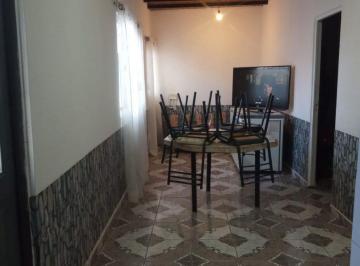 Casa · 148m² · 3 Ambientes · Venta 3 Casas en un Terreno Olascoaga Las Heras