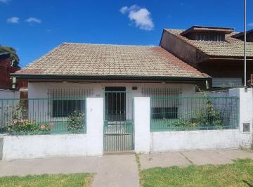 Casa · 117m² · 4 Ambientes · Venta Casa 4 Amb y Depto 2 Amb B Ameghino C Jardin