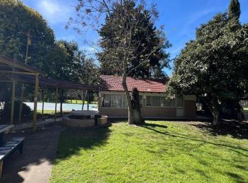 Quinta vacacional · 596m² · 5 Dormitorios · 2 Cocheras · Quinta Habilitada Para Eventos Excelente Ubicacion
