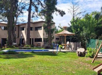 Quinta vacacional · 197m² · 3 Dormitorios · 2 Cocheras · Casa Quinta 4 Amb. La Reja - Moreno Oportunidad