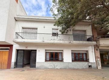 Casa de 7 ambientes, La Plata · Casa a Remodelar 6 E/ 61 y 62 - Ideal Remodeladores!
