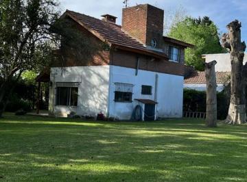 Casa de 4 ambientes, Pilar · Casa en La Cumbre de La Rosa con Pileta y Gran Parque Arbolado.