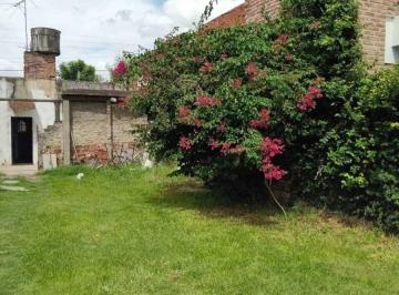 Casa de 4 ambientes, Morón · Casas a Refaccionar con Terreno de 400 m 2. a Solo 1 Cuadra de Autopista Oeste