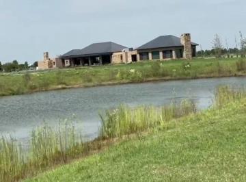 Terreno · 800m² · Lote Central Orientación Sur en La Finca Country - Funes