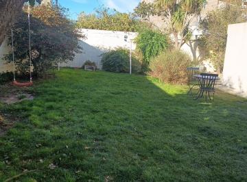 Casa de 4 ambientes, Rada Tilly · Venta Amplia Casa en Calle Jose Maria Moiron Al 731