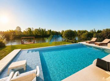 Casa · 222m² · 5 Ambientes · 1 Cochera · Casa en Dos Plantas con Pileta Al Rio con Amarra - El Cazal Barrio Nautico