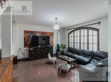 Casa · 275m² · 5 Ambientes · 1 Cochera · Casa de 5 Ambientes en Venta, Parque Avellaneda