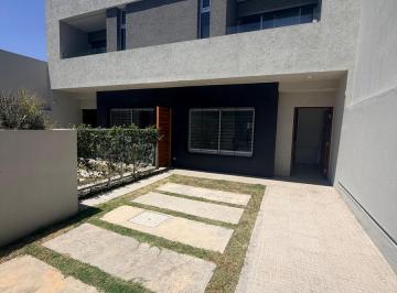 PH · 100m² · 3 Ambientes · 1 Cochera · Venta PH 3 Ambientes Apto Credito en Castelar Sur