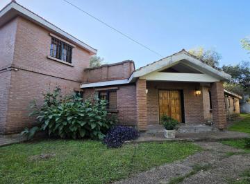 Casa · 240m² · 3 Ambientes · 2 Cocheras · Casa en Venta Villa Allende