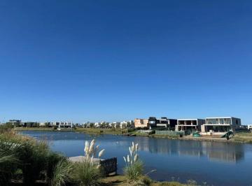 Terreno · 884m² · Lote Al Agua en Venta, Barrio Costas, Puertos.