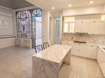 Casa · 193m² · 12 Ambientes · Casa en Rosario