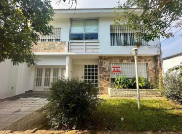 Casa · 319m² · 15 Ambientes · 1 Cochera · Gran Propiedad Ideal Para Oficinas en Venta en Barrio Centro