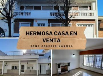 Casa · 270m² · 6 Ambientes · 1 Cochera · Casa de 4 Dorm. en Alvear 185