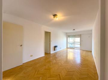 Departamento · 83m² · 4 Ambientes · 1 Cochera · Departamento Antiguo de 3 Dorm. Cochera en Edificio con Amenities