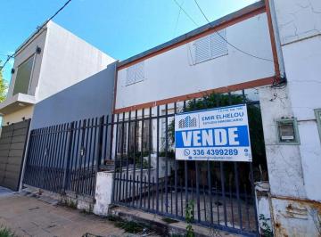 Casa · 116m² · 4 Ambientes · 1 Cochera · Casa de 3 Dorm. y Dependencias en Arenales 215