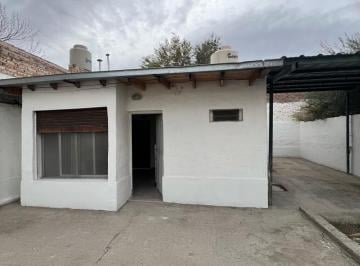 Casa · 50m² · 2 Ambientes · 1 Cochera · Casa - Cipolletti