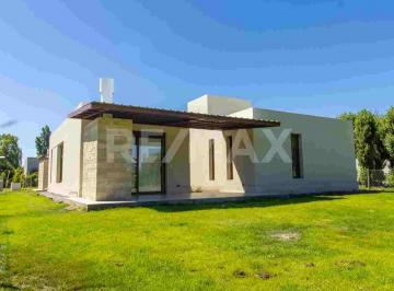 Casa · 189m² · 9 Ambientes · 1 Cochera · Alquiler Casa a Estrenar 4 Dorm, Sauces El Limay